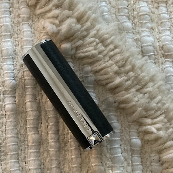 Givenchy Lipstick - Picture 1 of 2